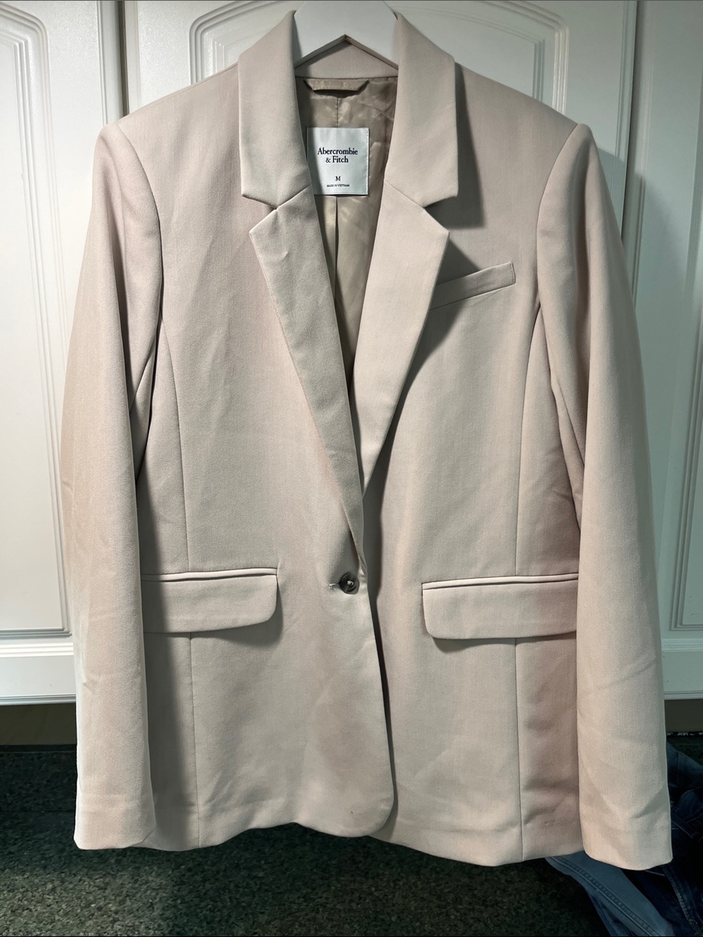 Abercrombie & Fitch Women's Blush Single-Button Notch Lapel Blazer